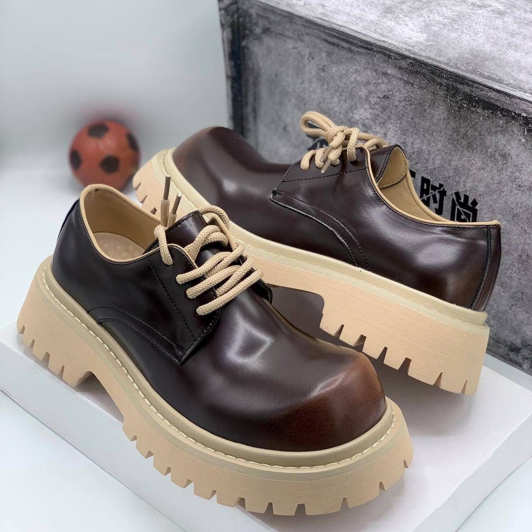 Luxury Laced Derby Shoe in Brown/Tan